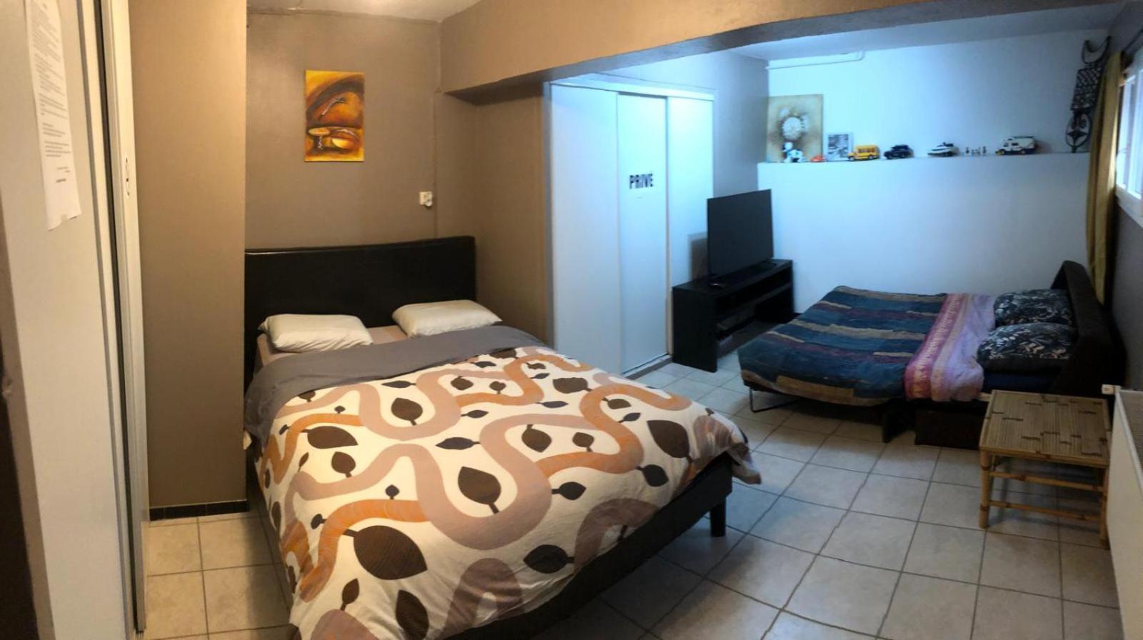 Comme A La Maison ! Chavanoz Екстериор снимка